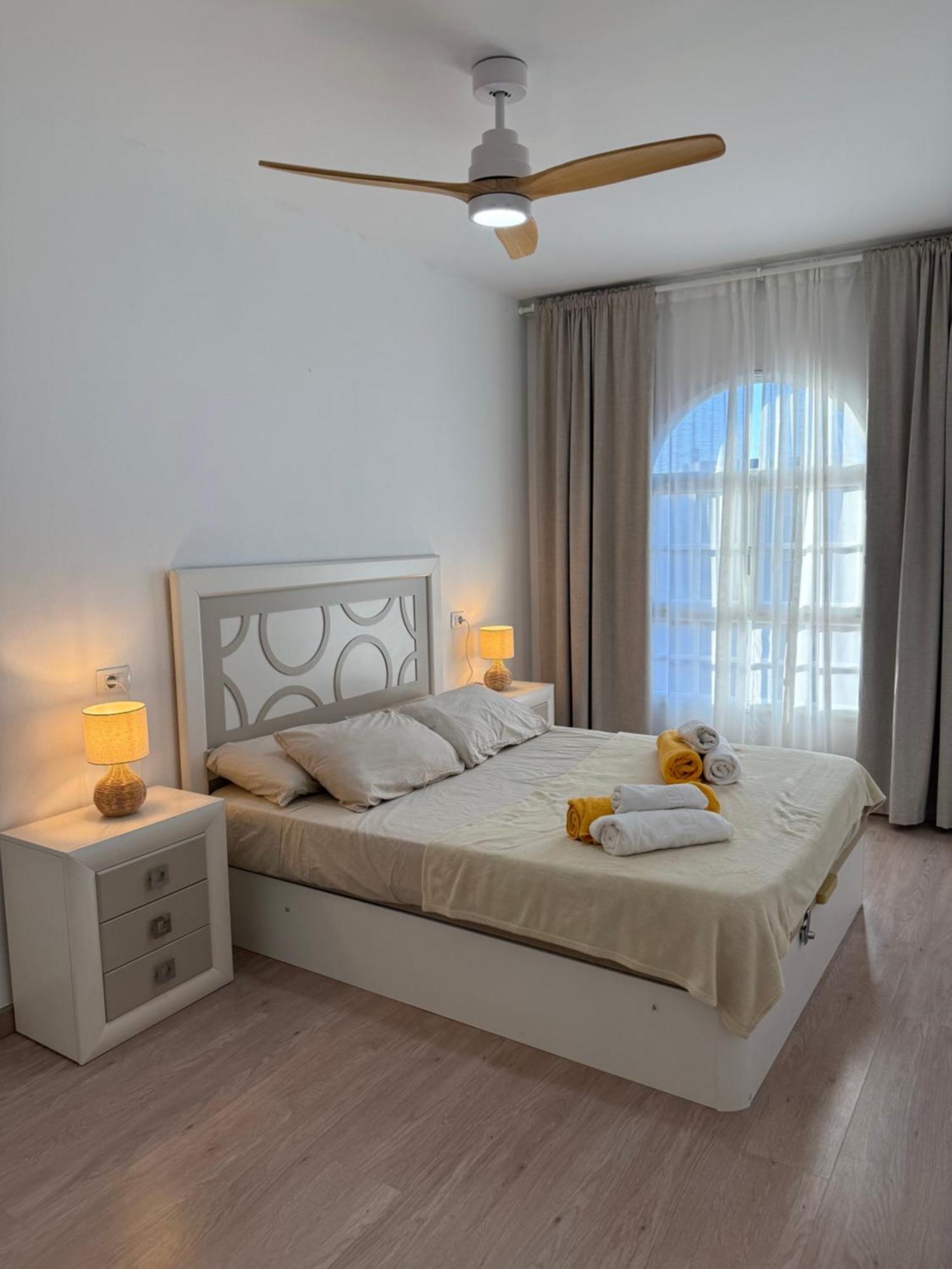Seaside Paradise - 2 Bedroom Apartment With Ocean Views & Air Conditioning In Playa San Juan Exteriér fotografie
